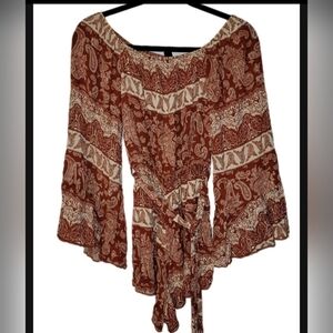 Windsor Size Small Flowy Paisley Boho Shortie Romper Bell Sleeve
